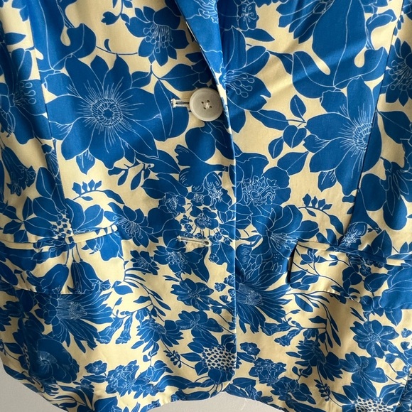 Reimagined by J Crew Cream and Blue Floral Viscose Blazer and Matching Pants - Picture 3 of 7
